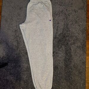 Champion Light Heather Gray Sweatpants with Relaxed Fit and Elastic Waistband